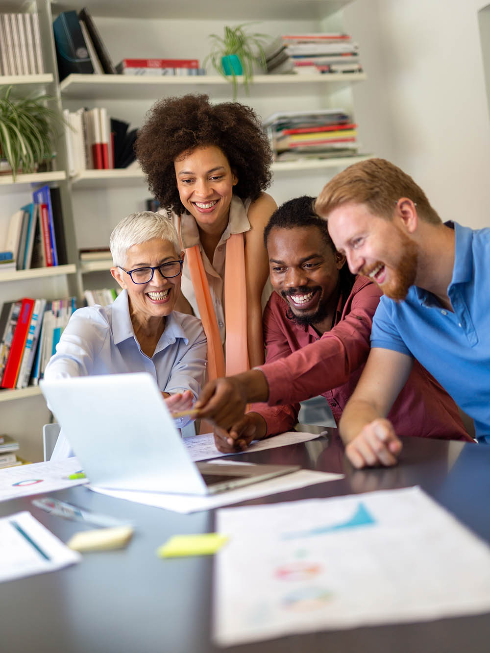 Group,Of,Successful,Happy,Multiethnic,Business,People,Working,As,A